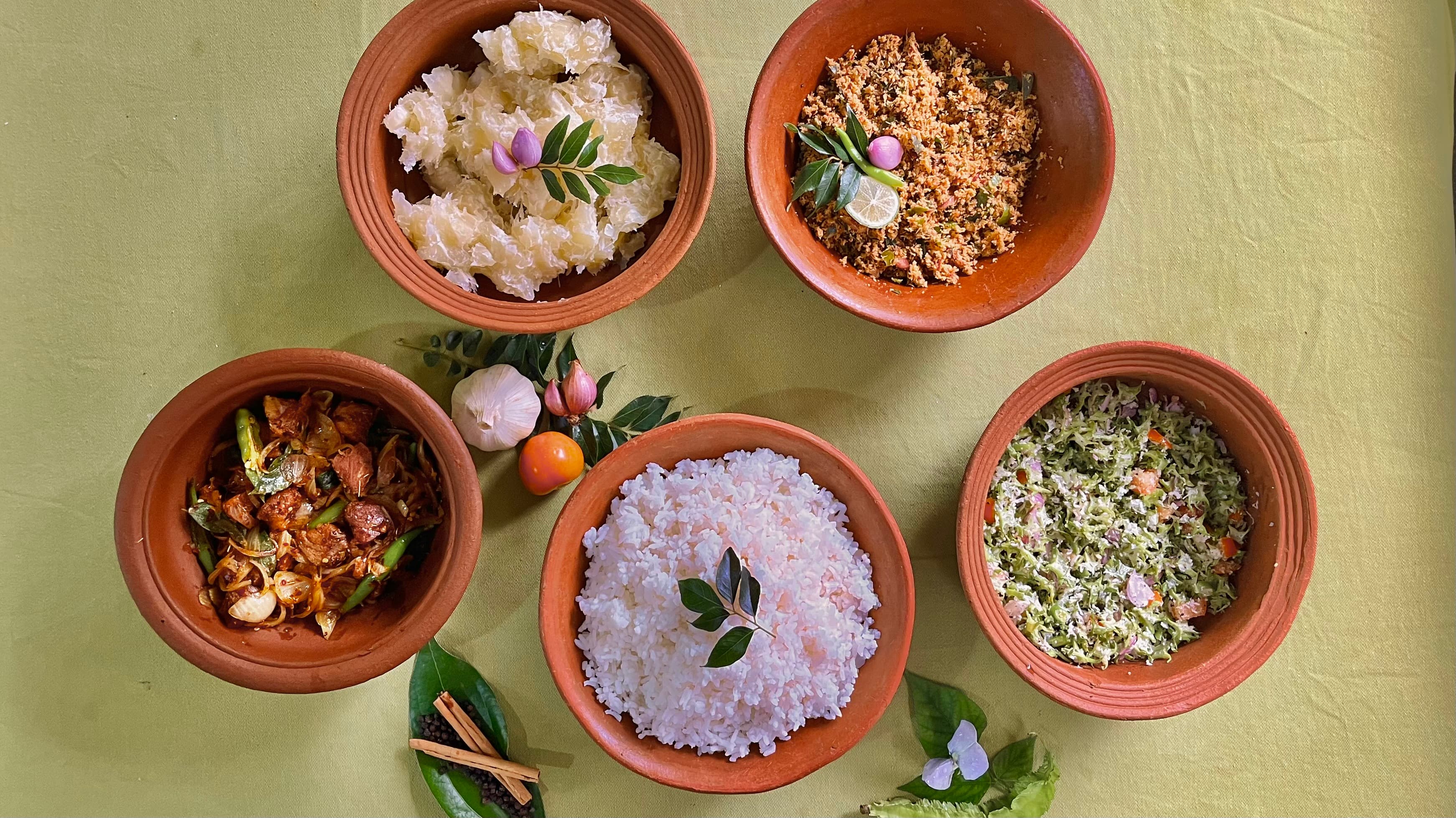 Sri Lankan cooking class in Hikkaduwa - traditional garden kitchen at Ceylon Cooking Class